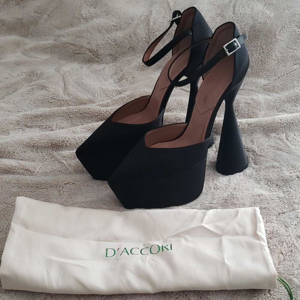 D'ACCORI REIGN Black Platform Ankle-Strap High Heels 39 9 Brand New!!!